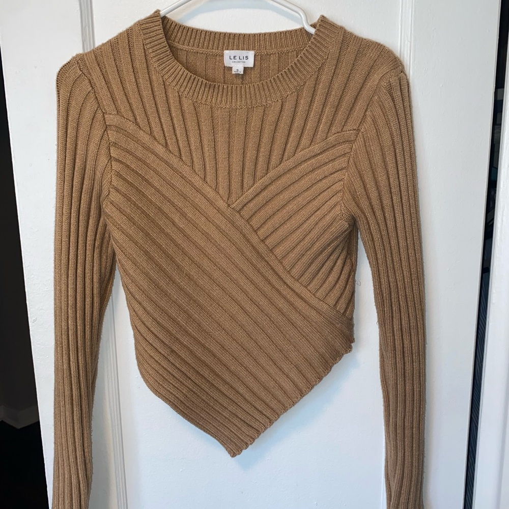 Le Lis Women's Camel Ribbed Sweater
